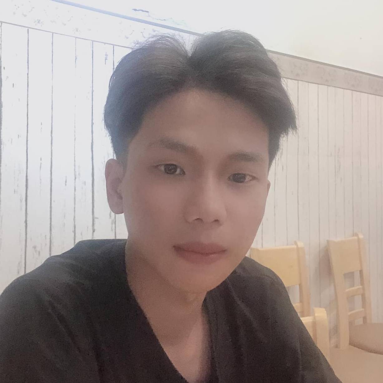 HOANG HIEU LA